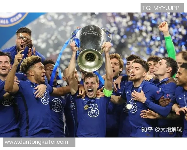 上海足球队以74分领跑联合会杯积分榜展现强劲实力