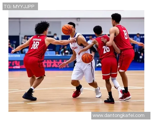 北京篮球队中路突破战术解析与实战应用研究 北京篮球队中路突破战术解析与实战应用研究