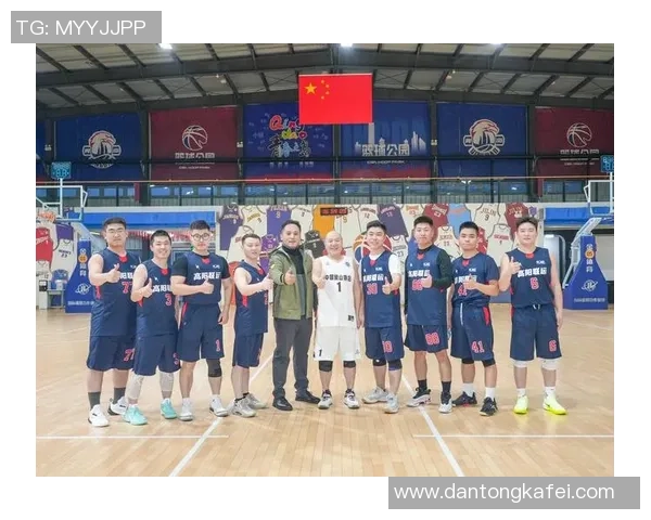 重庆篮球队荣登篮球团队协作排行榜第一名展现卓越团队精神与实力 重庆篮球队荣登篮球团队协作排行榜第一名展现卓越团队精神与实力