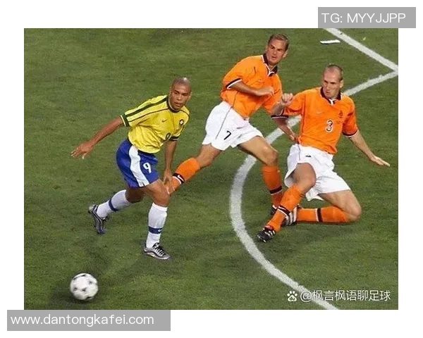 足球评论:成都足球队的盯防得失 足球评论:成都足球队的盯防得失